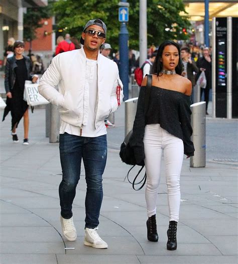 memphis depay and his girlfriend.